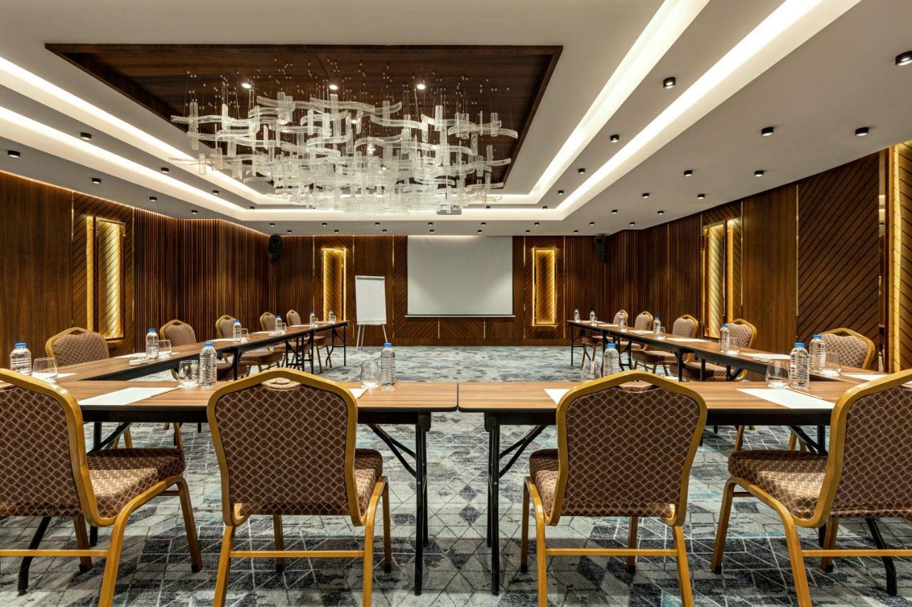 Ramada By Wyndham Istanbul Umraniye Hotel Exterior photo