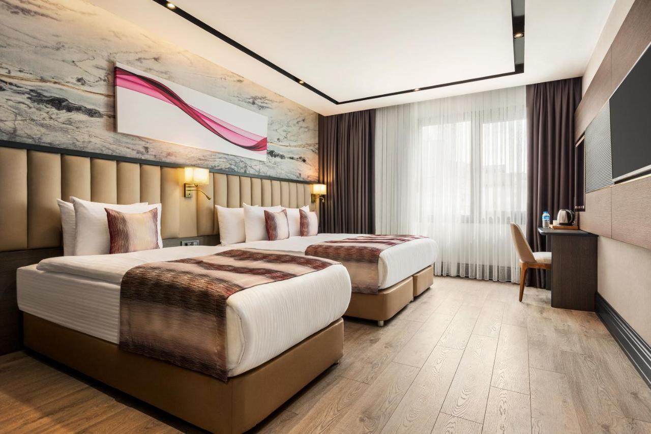 Ramada By Wyndham Istanbul Umraniye Hotel Exterior photo