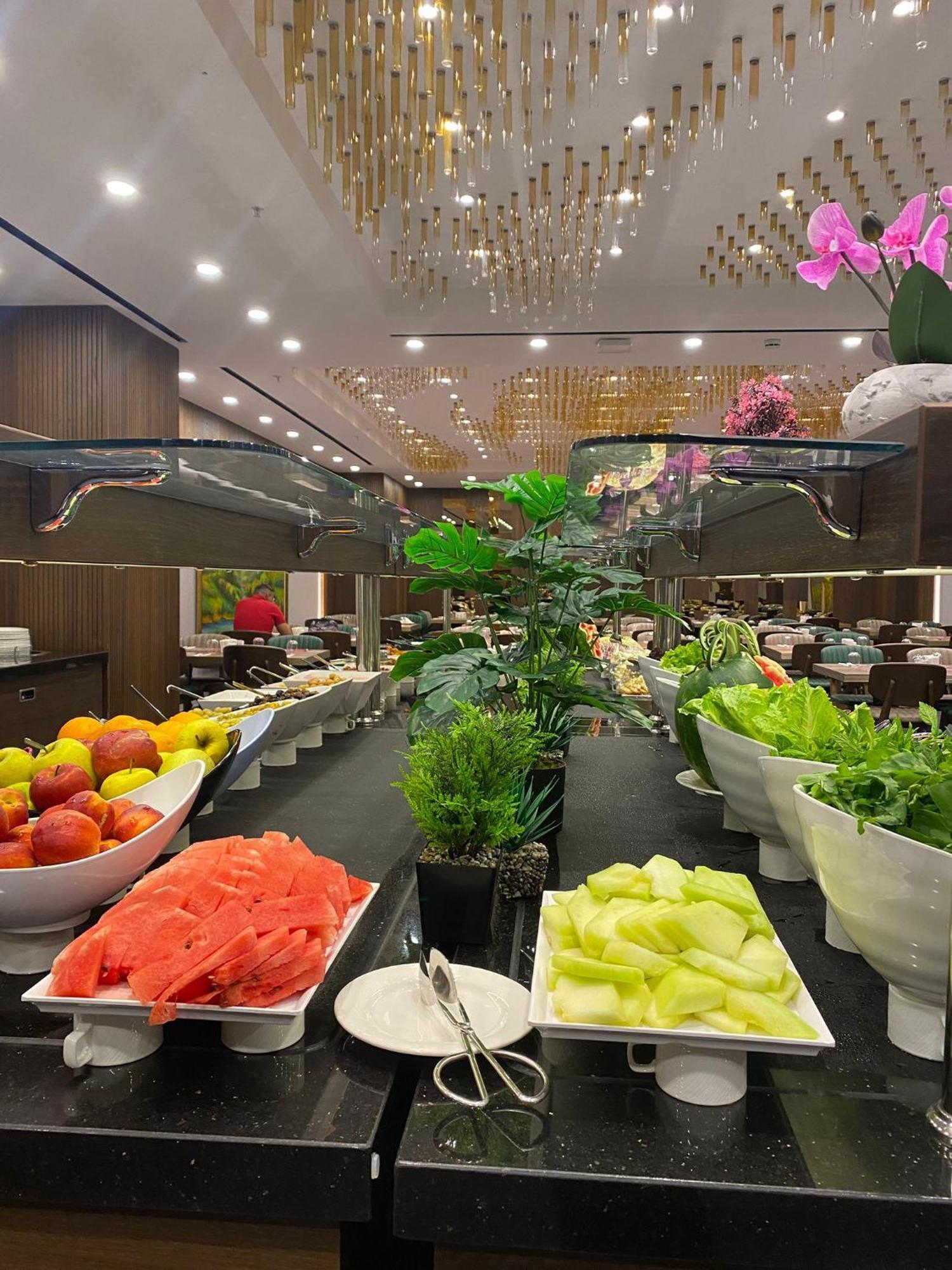 Ramada By Wyndham Istanbul Umraniye Hotel Exterior photo