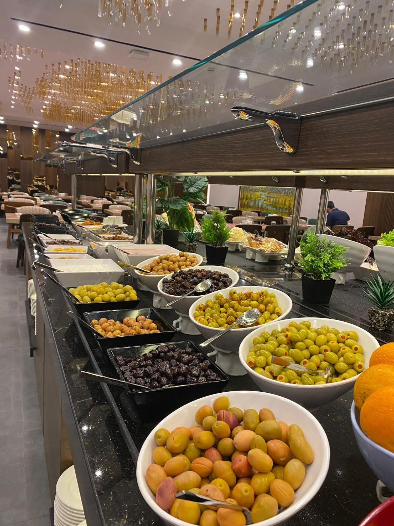 Ramada By Wyndham Istanbul Umraniye Hotel Exterior photo